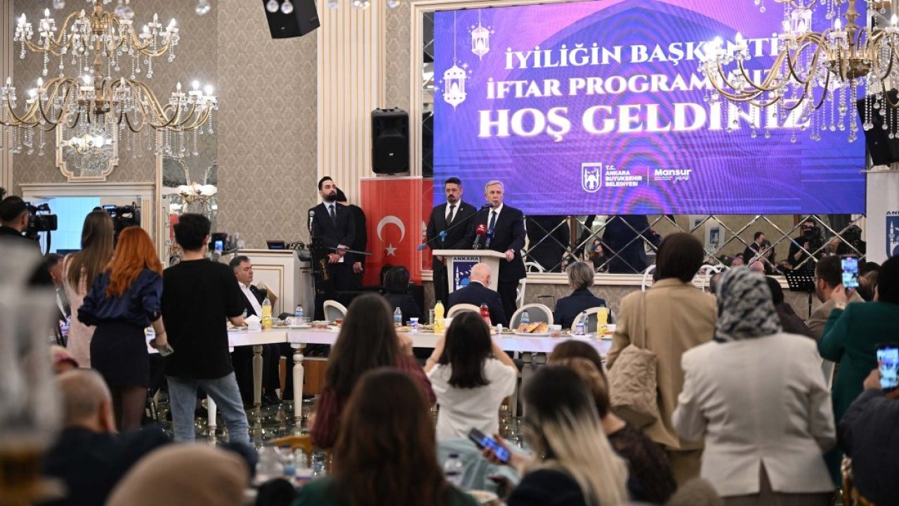ABB Başkanı Yavaş, Sincan'da düzenlenen iftar programında vatandaşlarla bir araya geldi