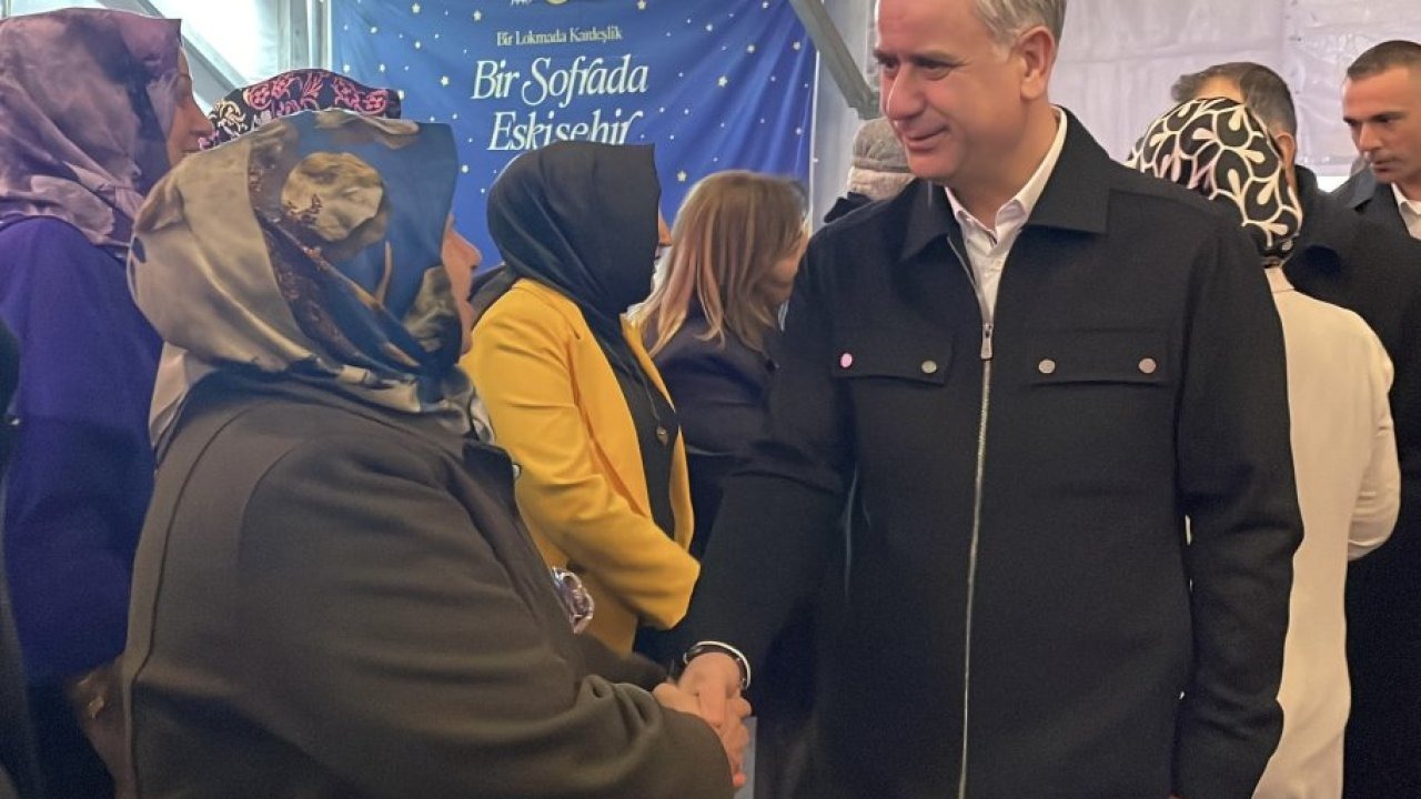 AK Parti Genel Başkan Yardımcısı Yalçın, Eskişehir'de bayramlaşma programında konuştu: