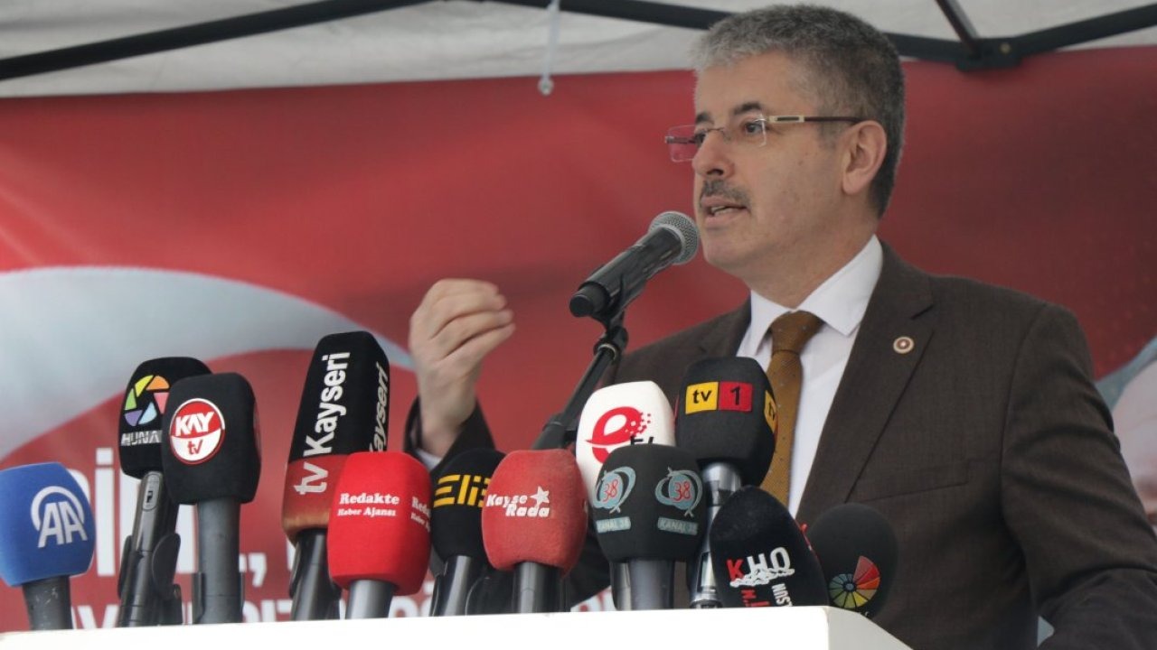 AK Parti Kayseri İl Başkanlığında bayramlaşma programı düzenlendi
