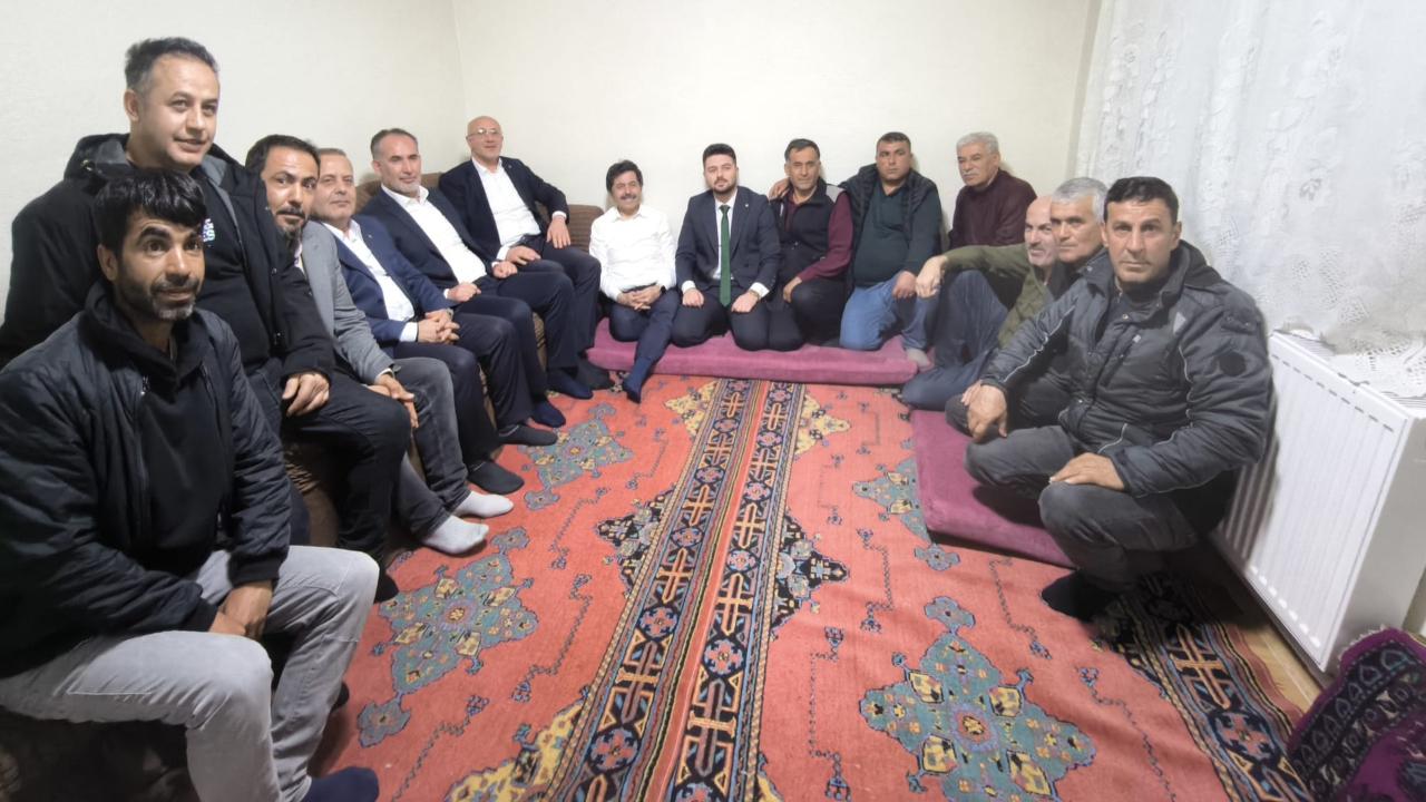 AK Parti sahur sofrasında