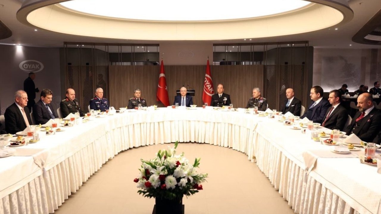 Bakan Güler, OYAK Yönetim Kurulu Başkanı Aksakallı ve beraberindekilerle iftarda buluştu