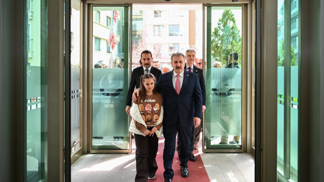 BBP Genel Başkanı Destici, partililerle bayramlaştı: