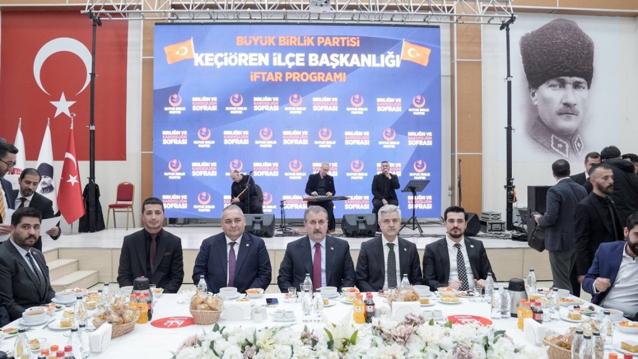BBP Genel Başkanı Destici, partisinin iftar programına konuştu: