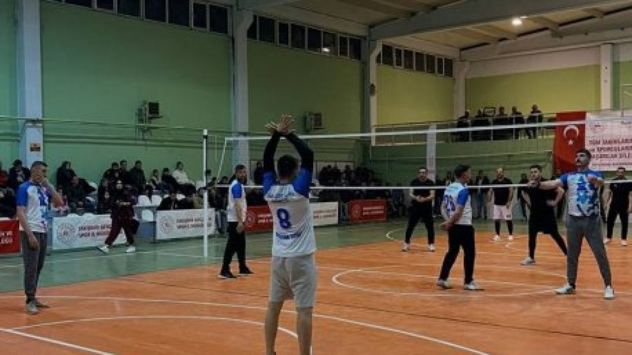 Beylikova'da kurumlar arası voleybol turnuvası başladı