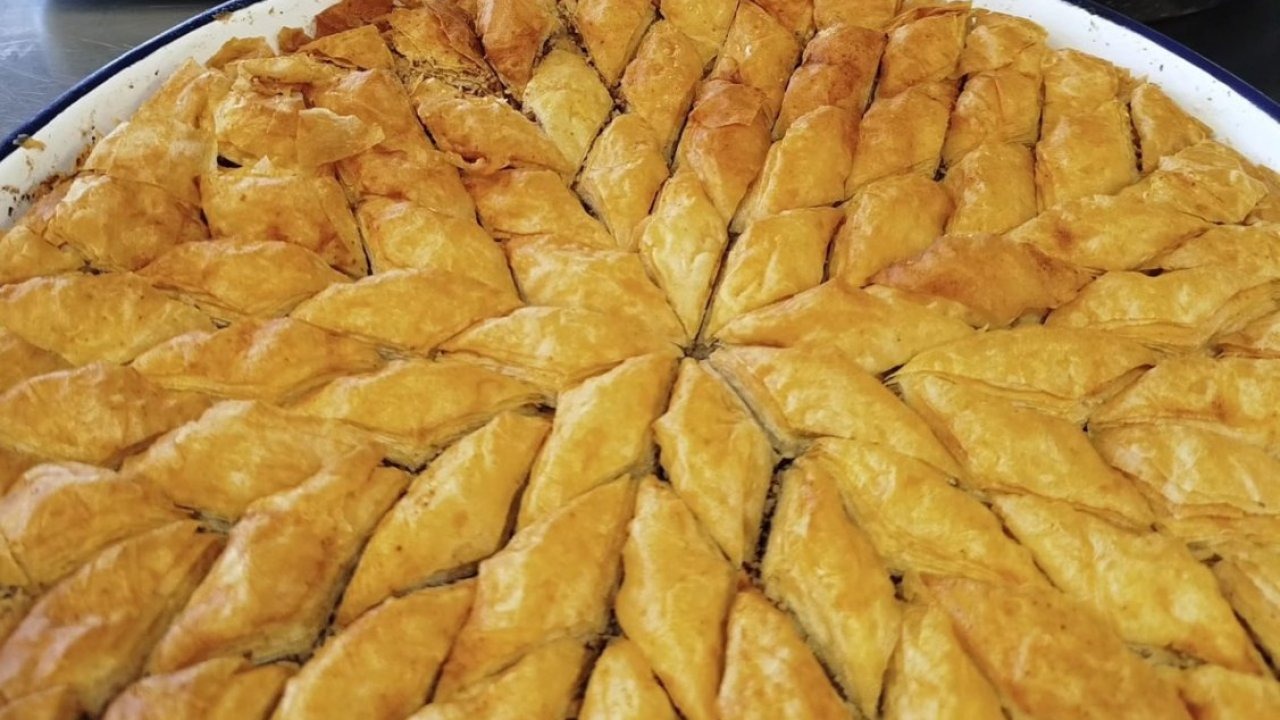 Beypazarı Halk Eğitimi Merkezinden tatlı yapım kursu