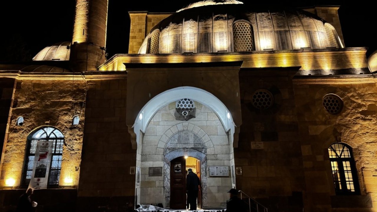 Çankırı'da Enderun usulüyle teravih kılındı