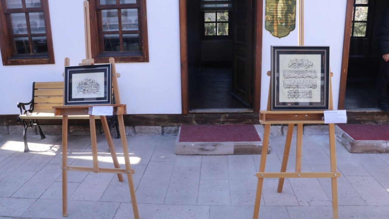 Çankırı'da lise öğrencisi kişisel hat sergisi açtı