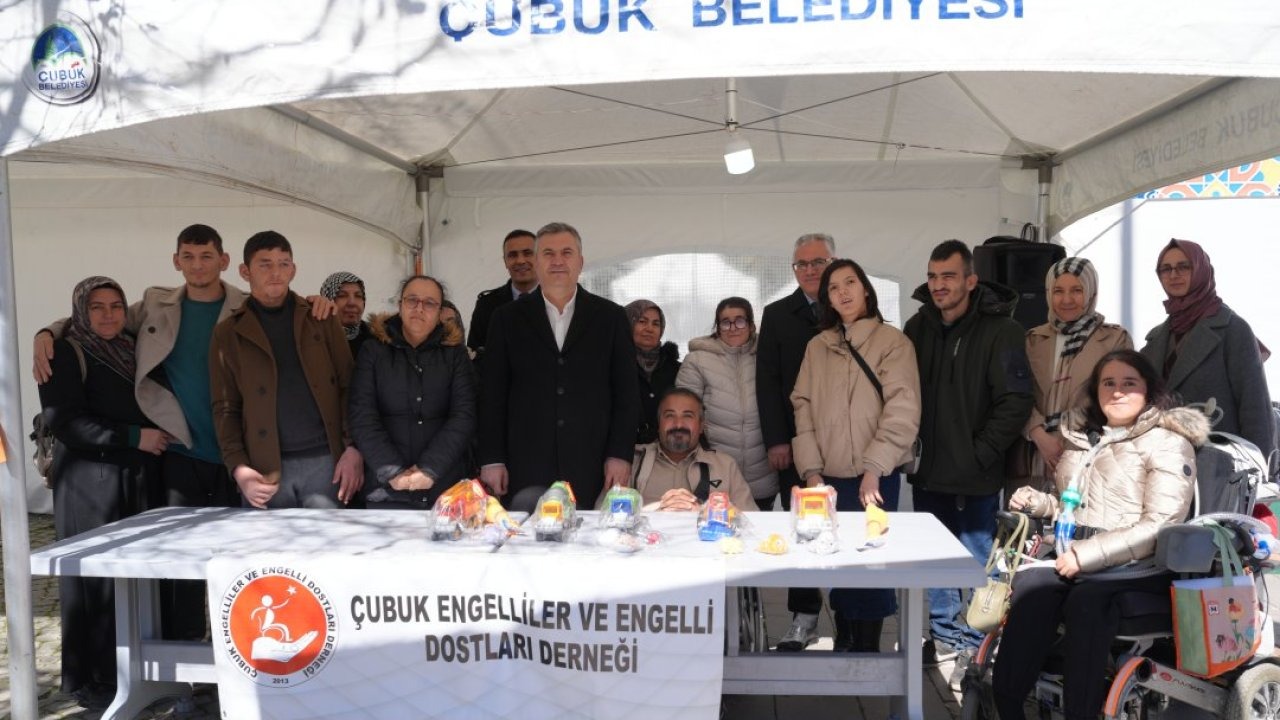 Çubuk Belediye Başkanı Demirbaş'tan depremzedelere yönelik oyuncak kampanyasına destek