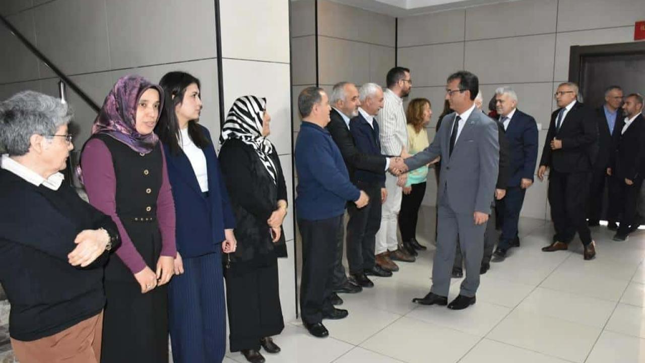 Eğitim camiası bir arada