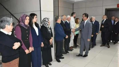 Eğitim camiası bir arada