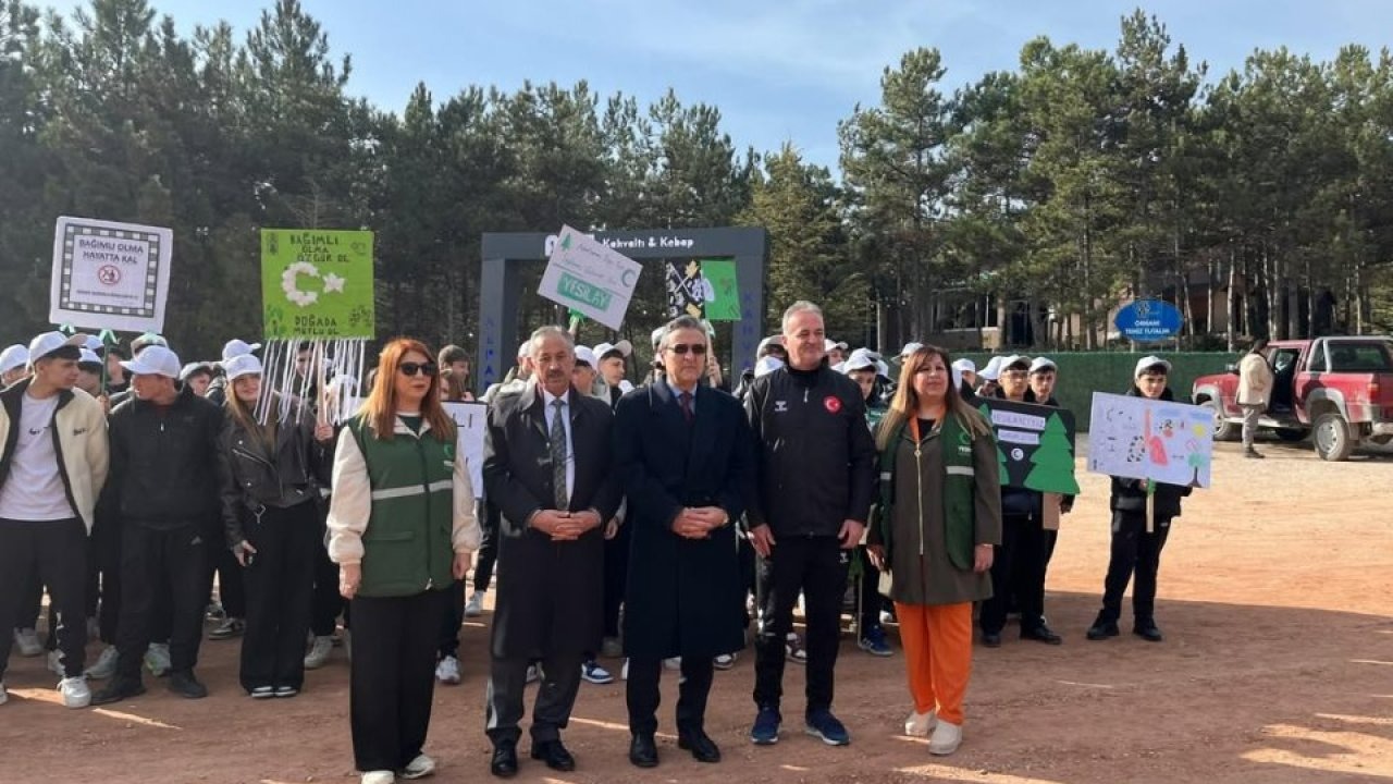 Eskişehir'de "Yeşilay Doğa Yürüyüşü" etkinliği düzenlendi