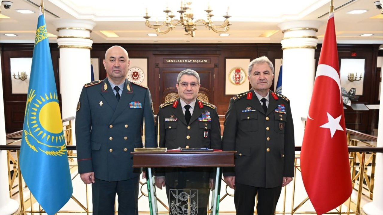 Genelkurmay Başkanı Orgeneral Bayraktaroğlu, Kazakistan Kara Kuvvetleri Komutanı Tuğgeneral Kuchekbayev'i kabul etti