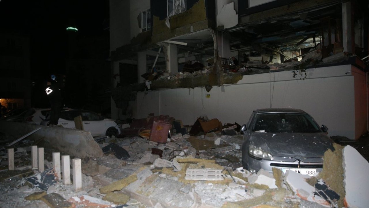 GÜNCELLEME  2 - Niğde'de bir apartmandaki doğal gaz patlamasında 16 kişi yaralandı