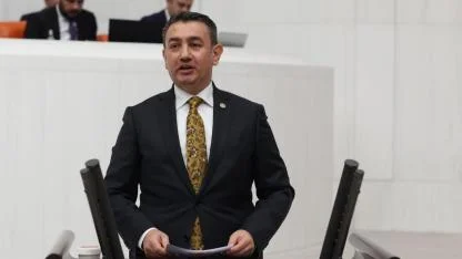 “İstiklal Marşımızı Arapça Okutmak Şuursuzluktur”