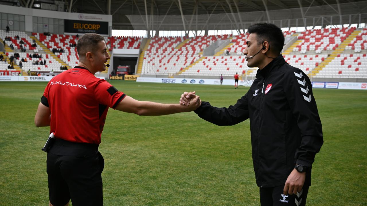 Karaman'da Aslan düdük çalacak