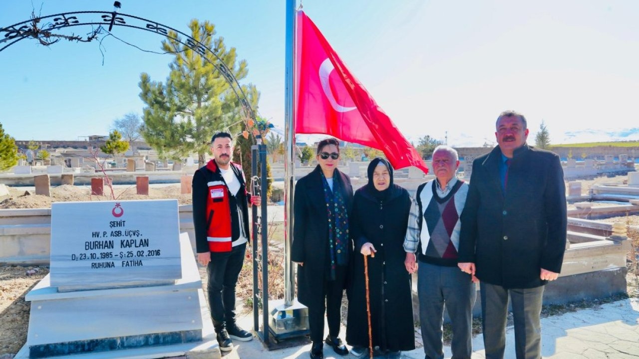 Kayseri Aile ve Sosyal Hizmetler İl Müdürü Çıngır'dan şehit kabrine ziyaret
