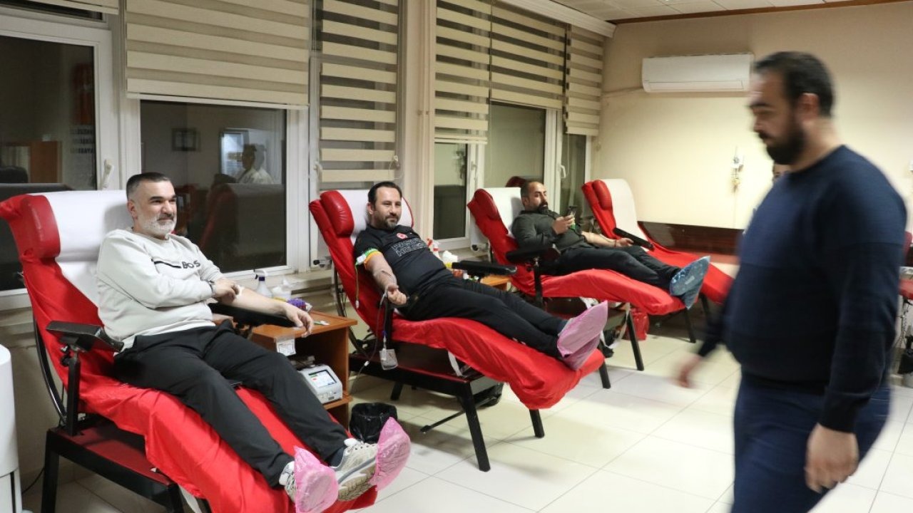 Kayseri'de Galatasaray taraftarları ile eğitim çalışanları kan bağışı yaptı