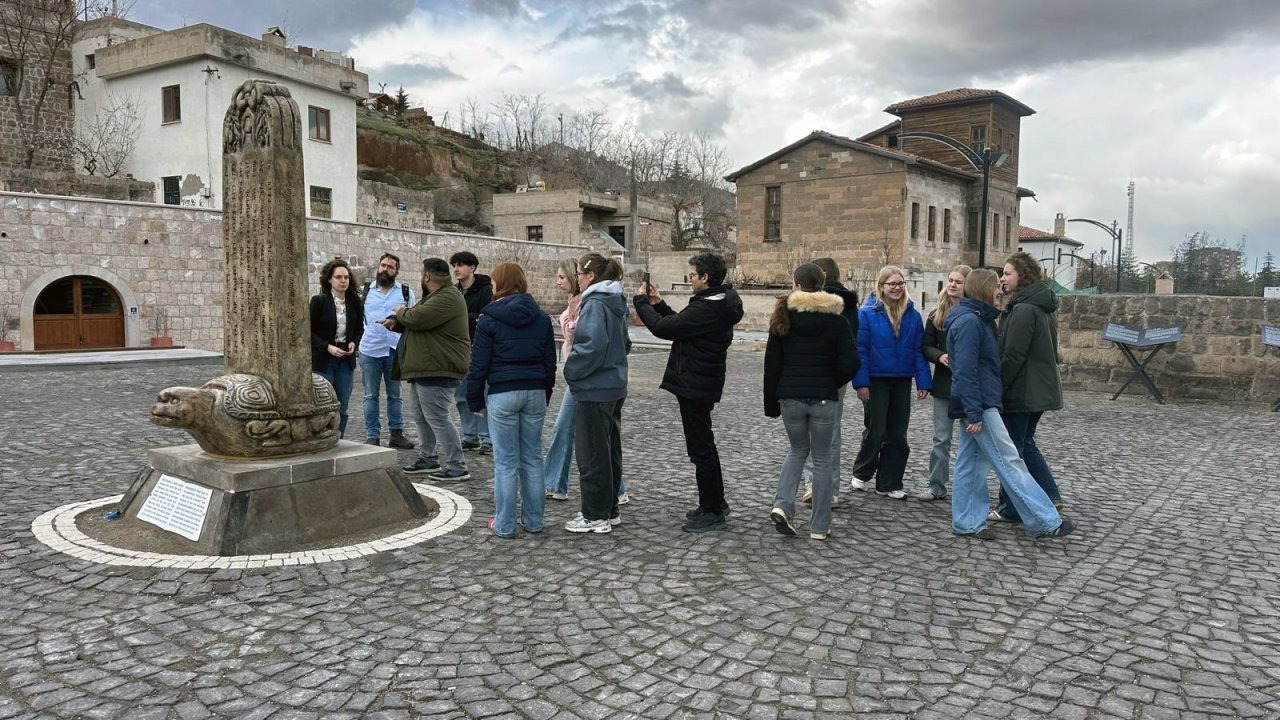 Kayseri'de Talas ilçesini uluslararası ziyaretçiler gezdi