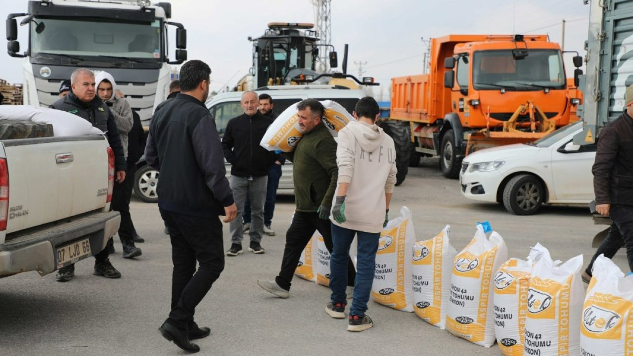 Konya Büyükşehir Belediyesinin çiftçiye desteği sürüyor