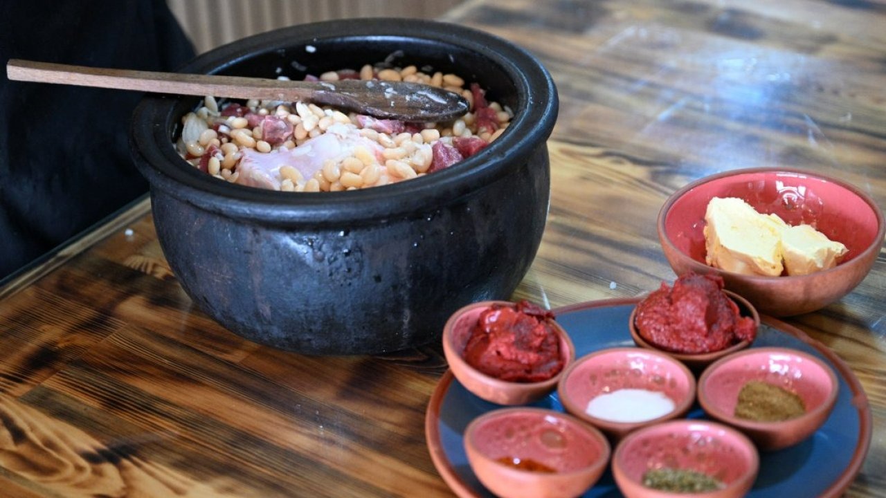 MEMLEKET SOFRASI - Güveçte kuru fasulye