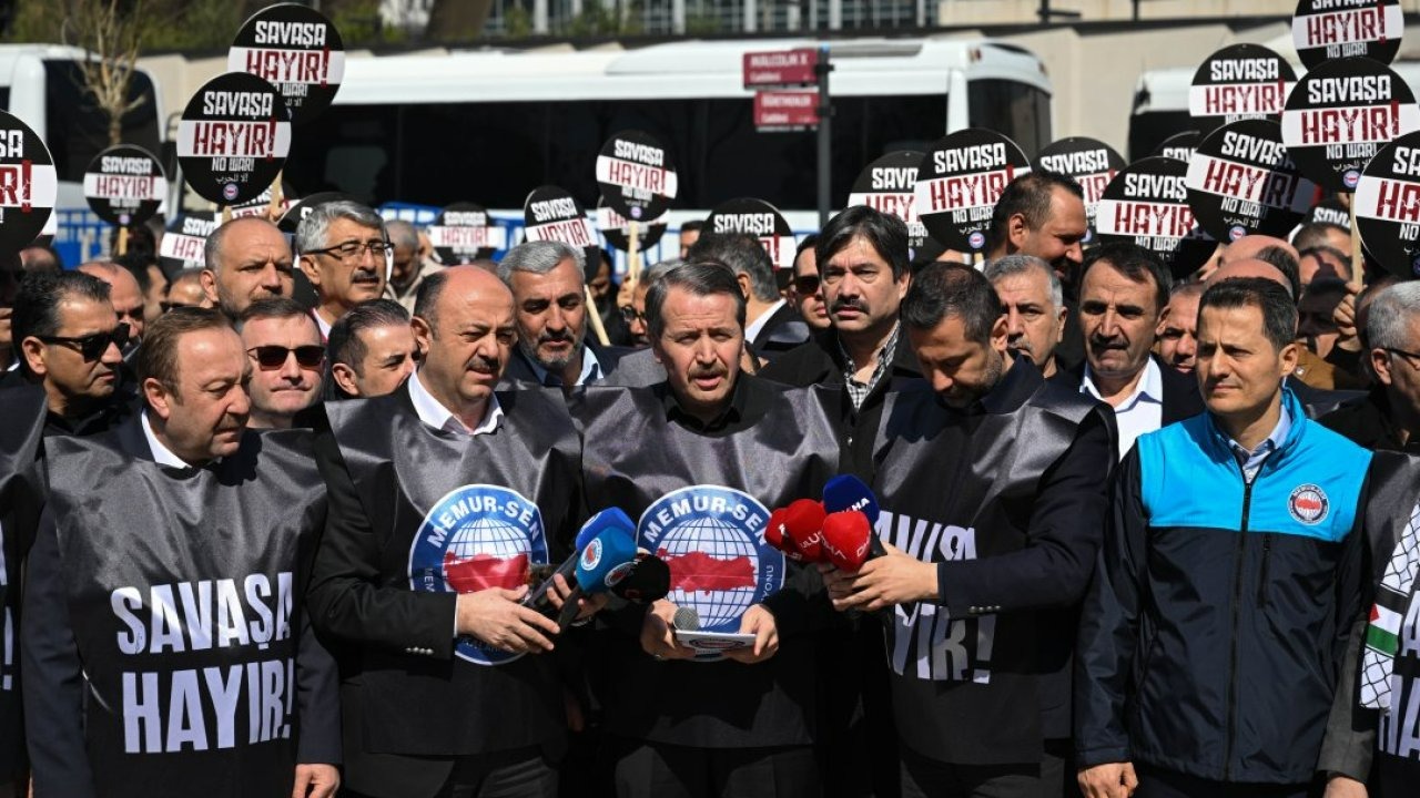 Memur-Sen, ABD'nin Ankara Büyükelçiliği önüne siyah çelenk bıraktı