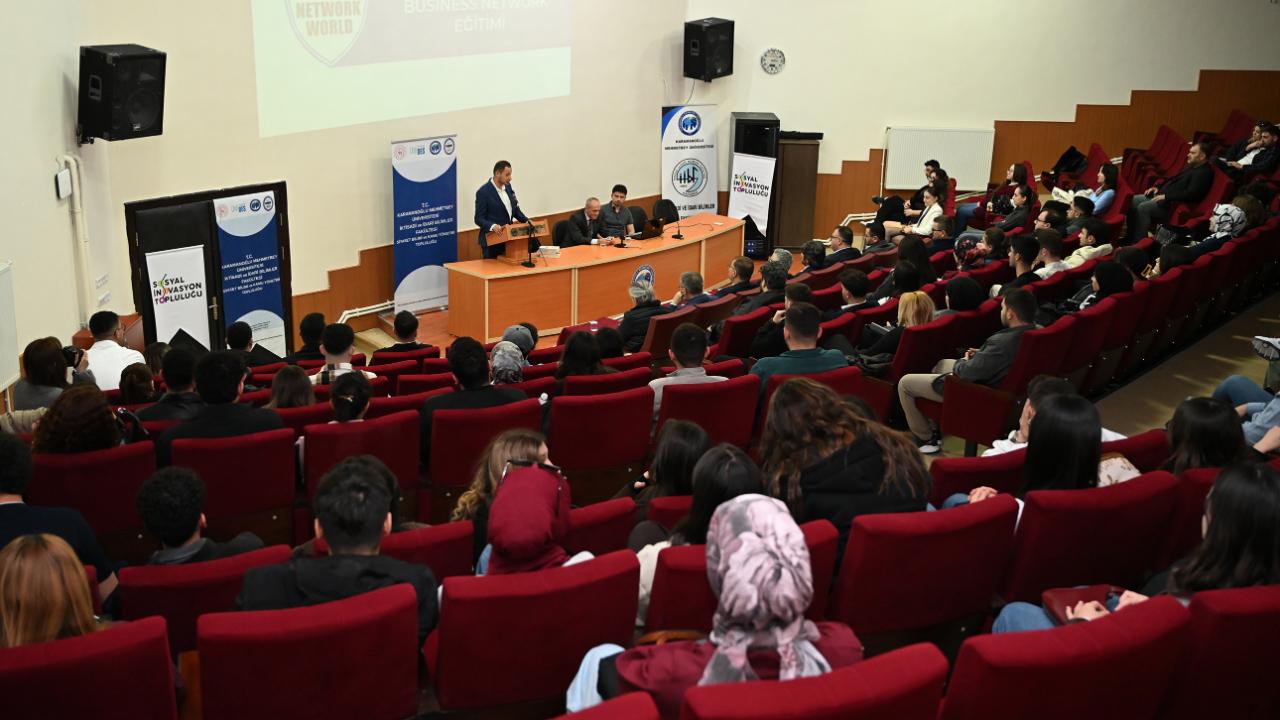 Öğrenciler sektörle buluştu