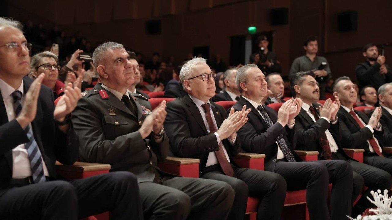 Sivas'ta İstiklal Marşı'nın Kabulü ve Mehmet Akif Ersoy'u Anma Günü programı düzenlendi