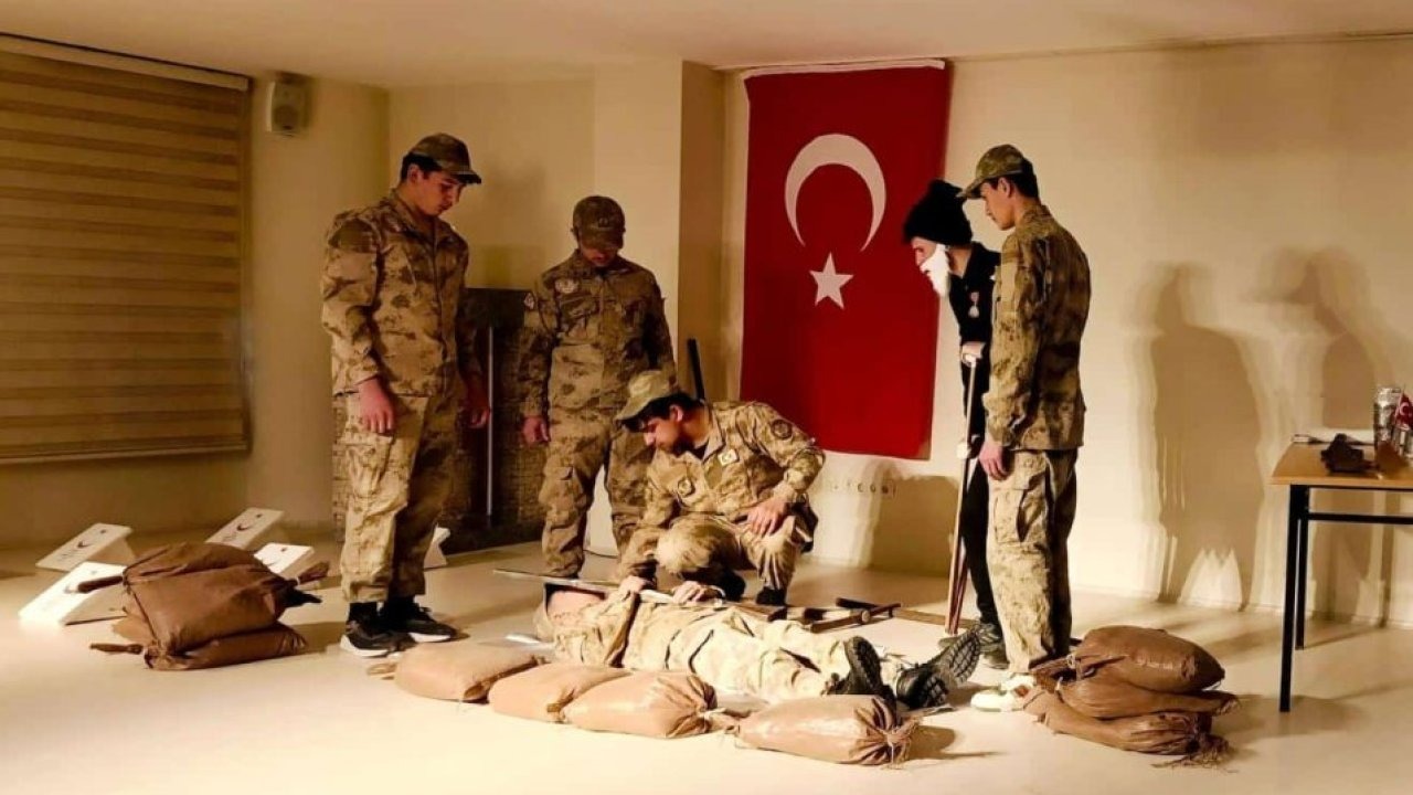 Ulaş, Hafik ve Şarkışla'da Çanakkale Deniz Zaferi'nin 111. yıl dönümü kutlandı