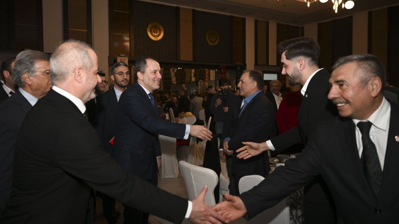 Yeniden Refah Partisi Genel Başkanı Erbakan, partisinin iftar programına katıldı