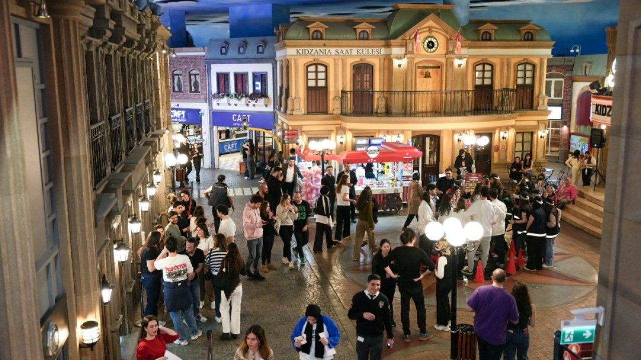 Yetişkinler "Büyüklere KidZania" etkinliğinde buluştu