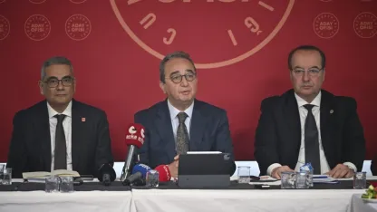 CHP'li Tezcan, basın toplantısı düzenledi: