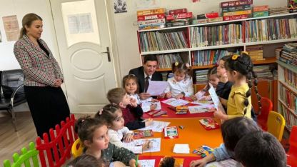 Güdül Kaymakamı Akar'dan kütüphane ziyareti