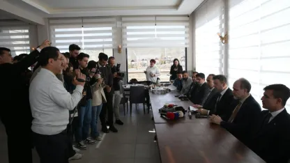 Niğde Valisi Nedim Akmeşe, basın mensuplarıyla buluştu