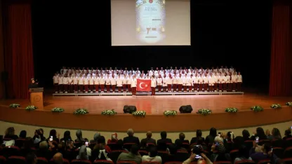 NEVÜ'de geleceğin hemşireleri üniformalarını giyerek mesleğe ilk adımı attı