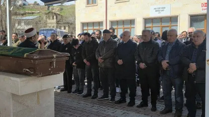 Sivas'ta vefat eden şehit babası Çelik son yolculuğuna uğurlandı