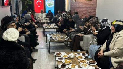 Sivas'ta siyasi partilerin kadın temsilcileri Yıldızeli Derneği'nde bir araya geldi
