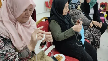 Sarıoğlan'da kadınlara yönelik "örgü günleri" etkinliği düzenlendi