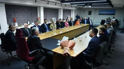 Kayseri Büyükşehir Belediye Başkanı Büyükkılıç, turizm temsilcilerini ağırladı