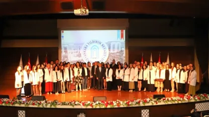 AYBÜ'de "Önlük Giyme Töreni" düzenlendi