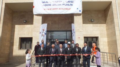 Sivas'ta TÜBİTAK 4006 Bilim Fuarı açıldı
