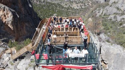 Yozgat'ta öğrenciler Kazankaya Kanyonu'nda doğa yürüyüşü yaptı