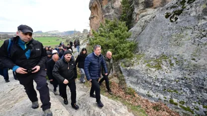 Eskişehir Valisi Yılmaz, Frig Vadisi gezisine katıldı