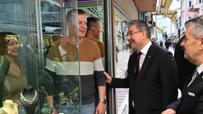 Eskişehir Valisi Yılmaz'dan Kuyumcular Bölgesi'ndeki esnafa ziyaret