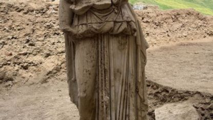 Laodikeia'da 2 metrelik "Athena" heykeli bulundu