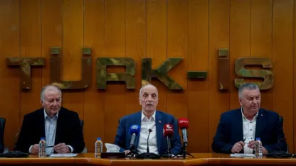 TÜRK-İŞ Genel Başkanı Atalay, basın toplantısında konuştu: