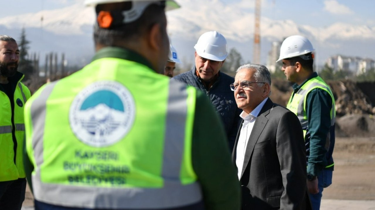 Büyükkılıç, Kartal Katlı Kavşağı ve Bağlantı Yolları Projesi'ndeki çalışmaları inceledi