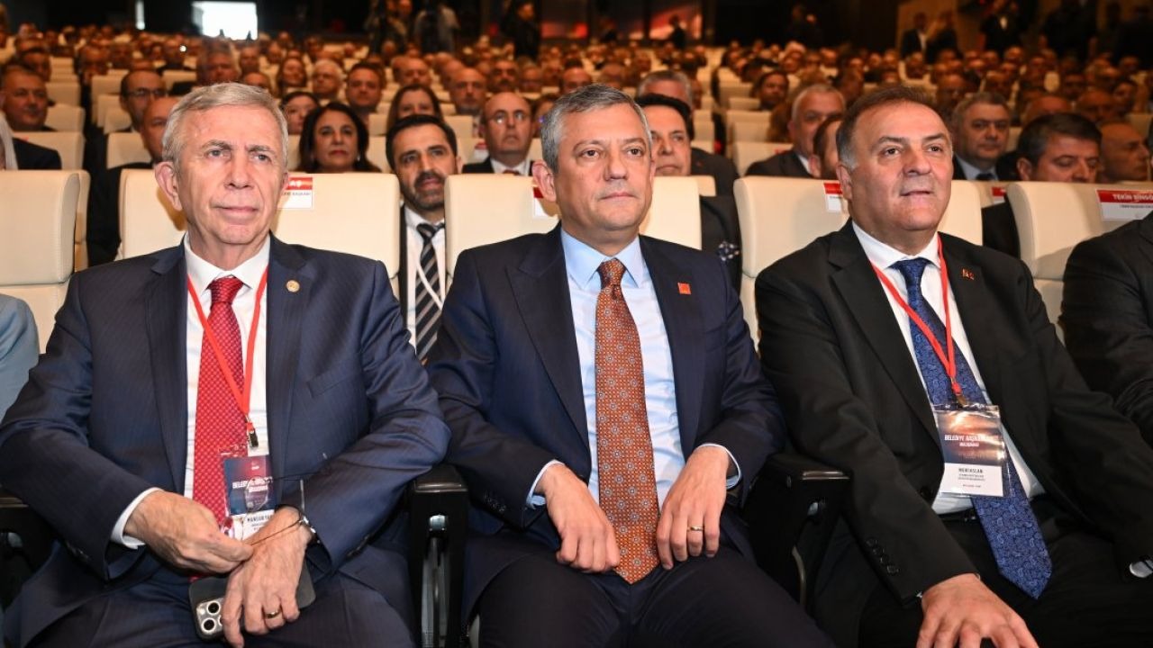 CHP Genel Başkanı Özel, CHP Belediye Başkanları Buluşması'nın kapanışında konuştu: