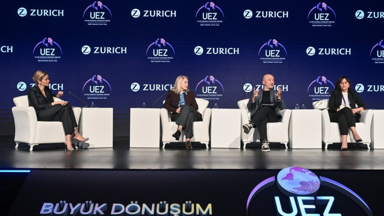 "Çoklu Krizler Çağında Yeni Dünya Düzeni ve Riskler" panelinde yeni dönemin dinamikleri tartışıldı