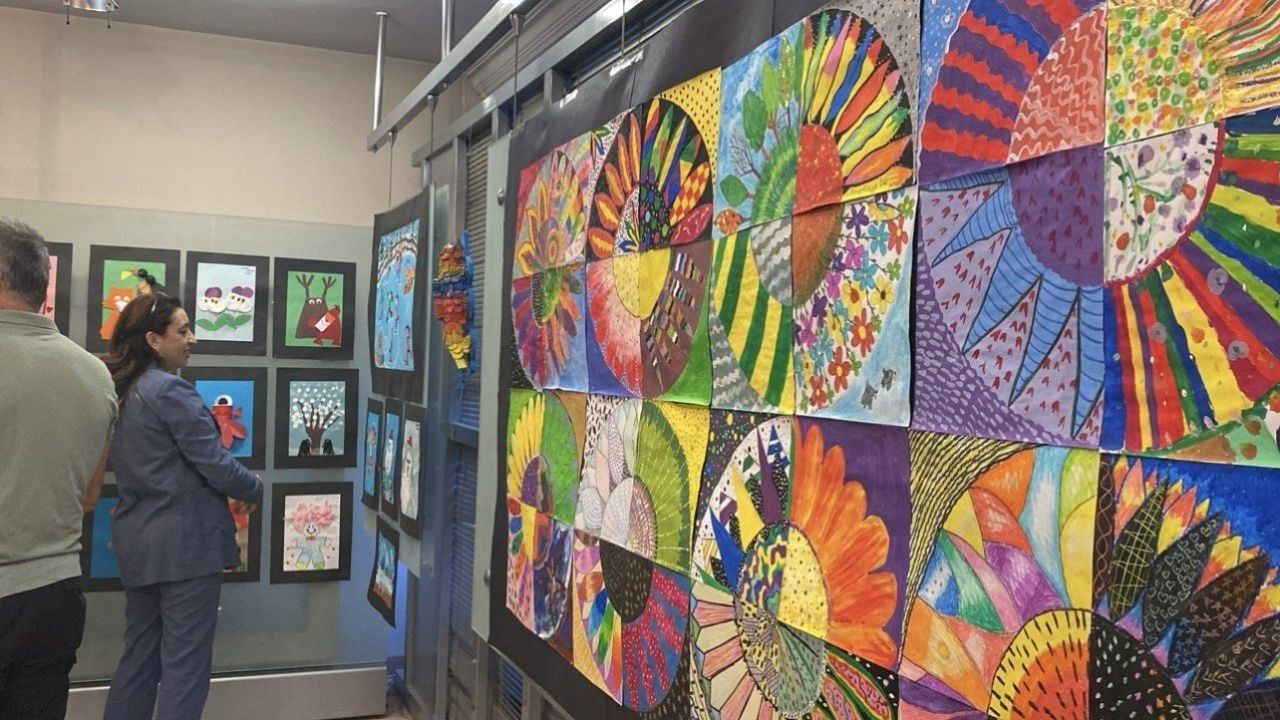 Eskişehir'de ESOGÜ Hastane Sınıfı öğrencilerinin resim sergisi açıldı