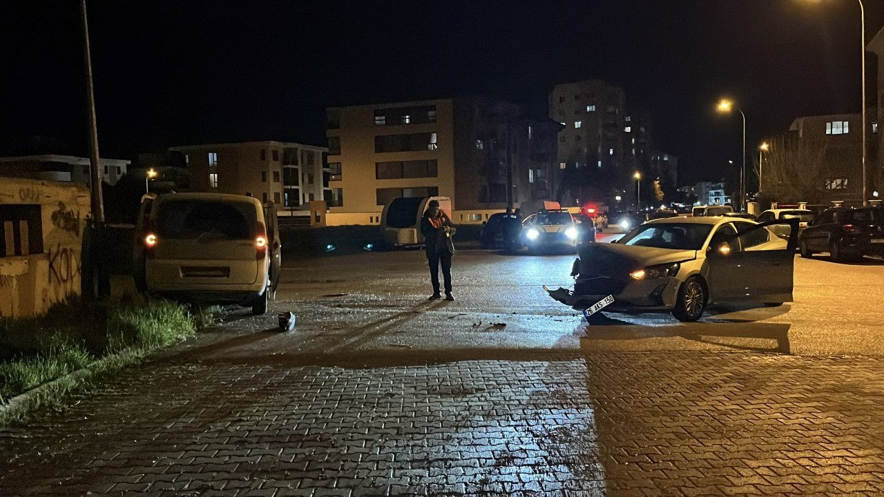 Eskişehir’de iki aracın çarpıştığı kazada 1 kişi yaralandı